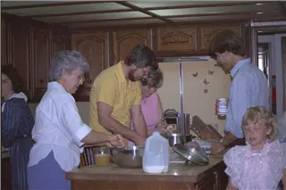 small_9400 1822 family etc reunion 93 damjamImg0018.webp